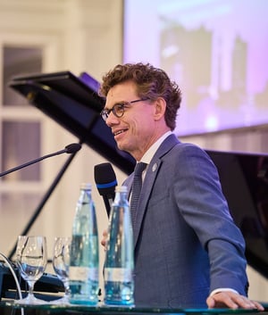 IPC_HH_2025_B8A8019 vertical crop