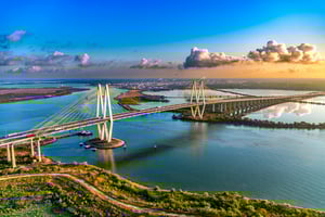 Fred Hartman Bridge